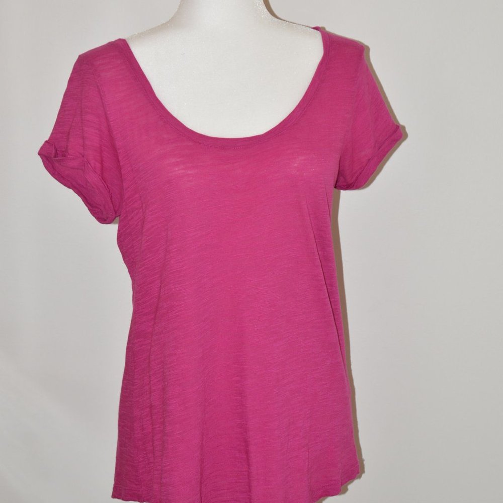 8/$20 Banana Republic Malibu Scoop Neck Top